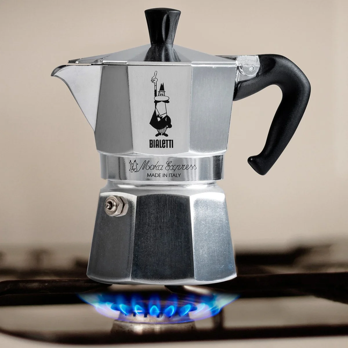 Bialetti Moka Express 6 Cups 300ml Coffee Pot - Image 3