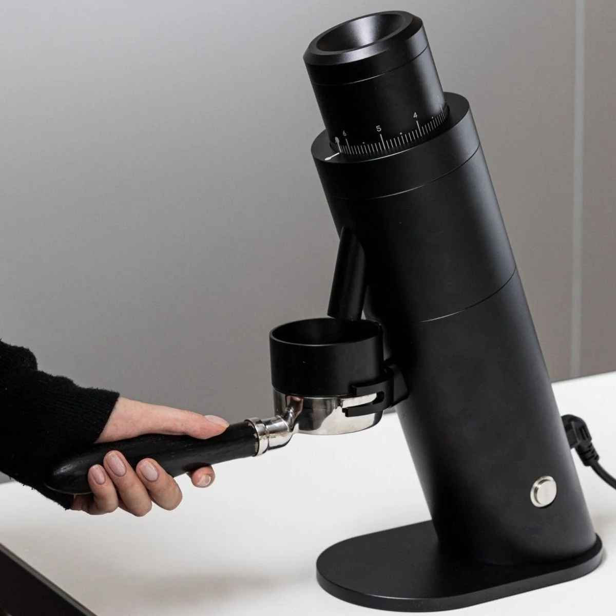 Option-O Lagom P64 Coffee Grinder – Black (Pre-Order) - Image 4