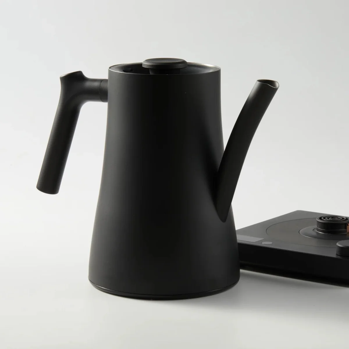 Varia AURA Kettle 1.5L - Black - Image 3