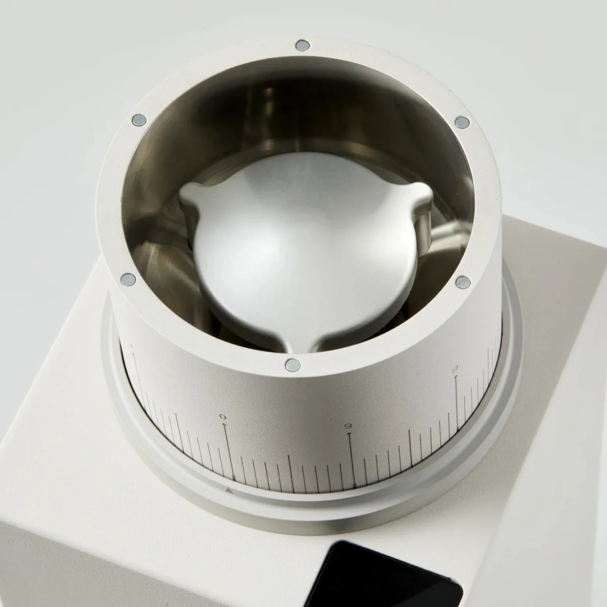 Varia VS6 Grinder – White, Precision Coffee Grinding - Image 4