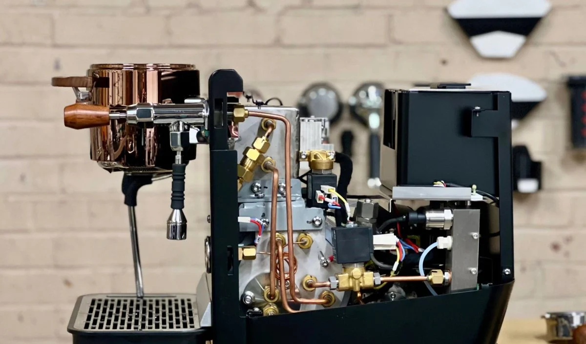 Wendougee Data S Espresso Machine - Black / Gold - Image 8